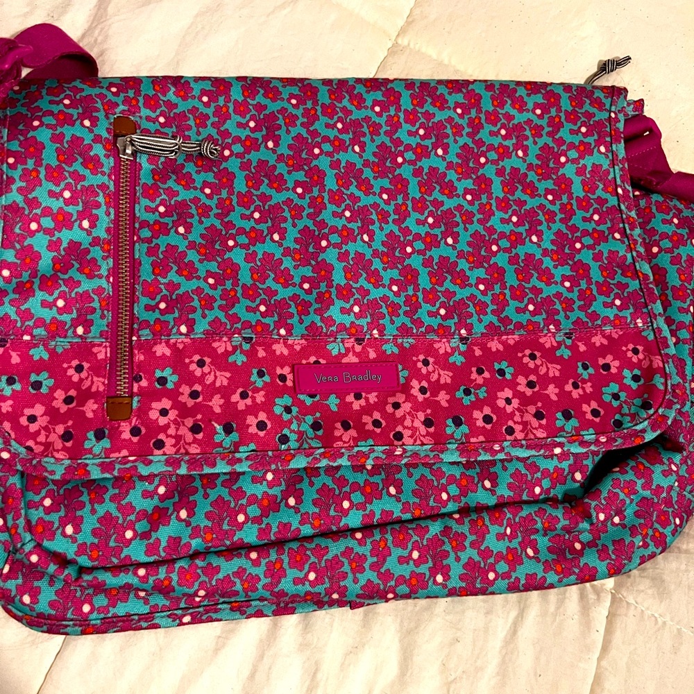 Vera bradley laptop bag with pockets